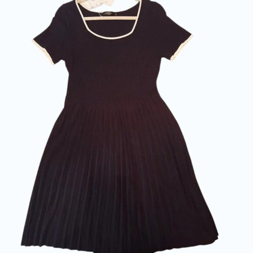 Scoop Neck Lightweight Short Sleeve Knit Dress Sz L